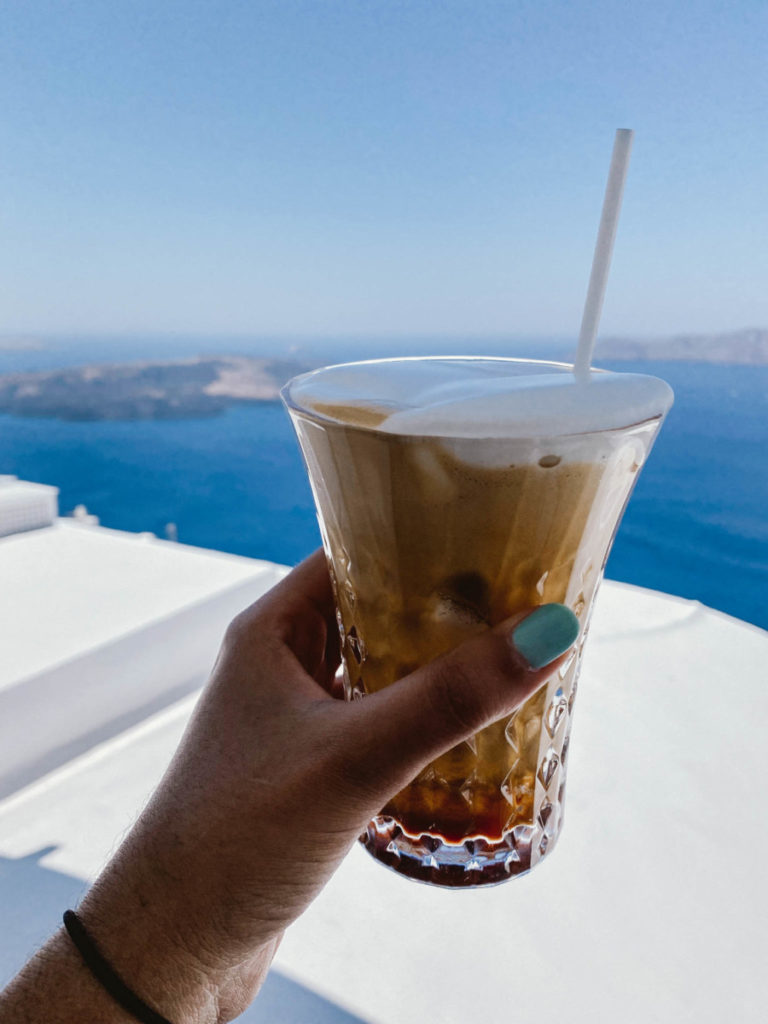 Click through for top essential Greece travel tips from a food and wine lover. These tips will help you plan an unforgettable trip to Greece