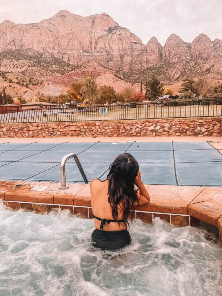 It's easy to get a decent taste of Zion National Park and Horseshoe Bend in 4 days. Follow this guide if you're looking for the perfect adventure trip!
