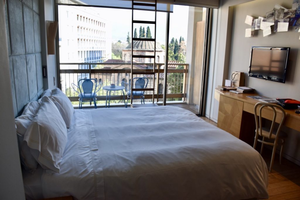 The New Hotel in Athens, Greece is the perfect hotel for a central stay. Ideally situated just a few blocks away from Syntagma Square, you will be able to walk from one historical site to the next and discover all the local spots in between. Want to know more? Click through for a complete read of the New Hotel #wanderlust #travel #athens #greece